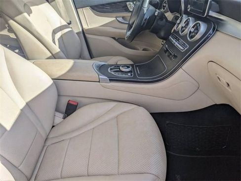 Used 2018 Mercedes-Benz GLC 300 image 27