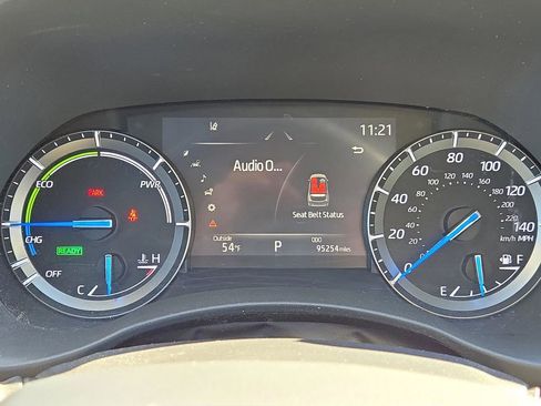 Used 2021 Toyota Highlander XLE image 33