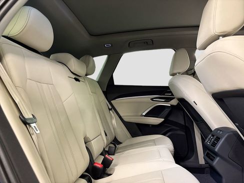 New 2025 Audi Q5 Premium Plus image 16