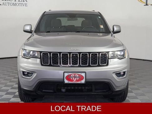 Used 2020 Jeep Grand Cherokee Laredo RWD image 3