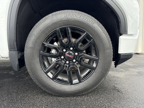 Used 2026 GMC Sierra 1500 Elevation image 32