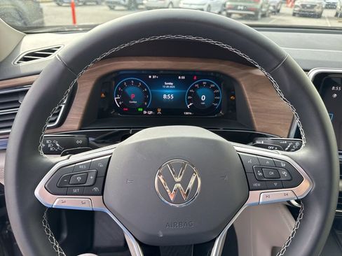 Certified 2024 Volkswagen Atlas SE image 31