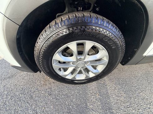 Used 2019 Hyundai Santa Fe SE FWD image 32