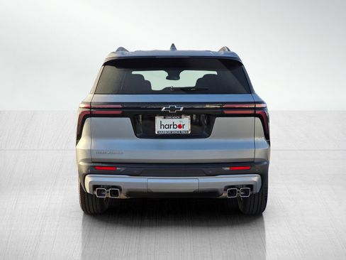 New 2025 Chevrolet Traverse LT w/ Driver Confidence Package image 6