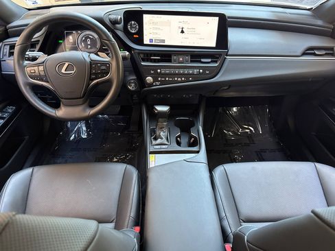 Used 2023 Lexus ES 300h w/ Premium Package FWD image 17
