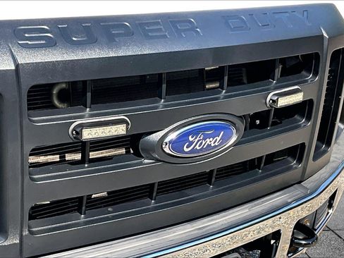 Used 2010 Ford F250 XL AWD/4WD image 25