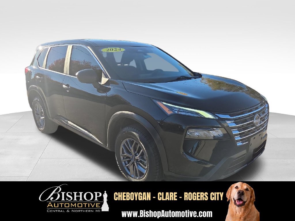 Used 2024 Nissan Rogue S AWD/4WD image 2