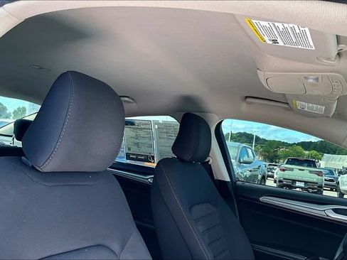 Used 2020 Ford Fusion SE FWD image 26