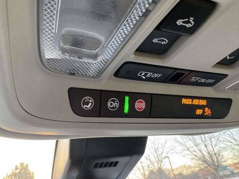 Used 2022 GMC Terrain Denali w/ Denali Premium Package image 33