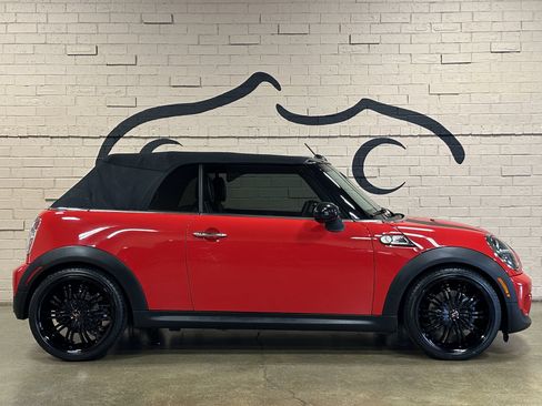 Used 2014 MINI Cooper S FWD image 3