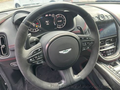 Used 2023 Aston Martin DBX AWD image 21