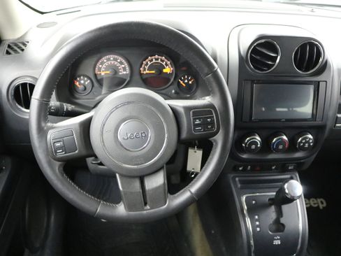 Used 2016 Jeep Patriot Latitude image 4
