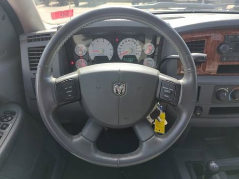 Used 2006 Dodge Ram 2500 Truck SLT image 21