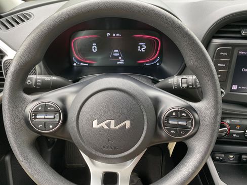 Used 2024 Kia Soul LX w/ Option Group 015 image 9