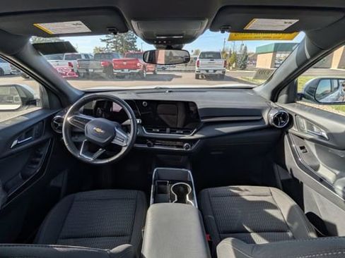 Used 2025 Chevrolet Equinox LT AWD/4WD image 8