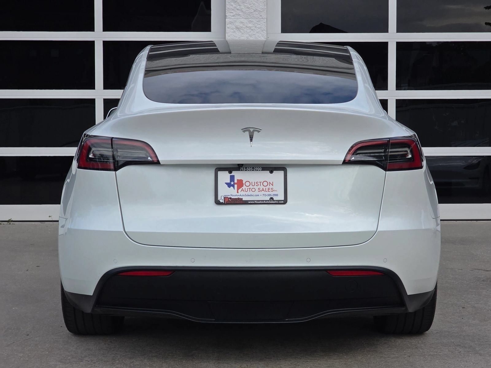 Used 2022 Tesla Model Y Long Range AWD/4WD image 4