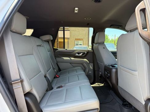 Used 2021 Chevrolet Tahoe Z71 w/ Luxury Package AWD/4WD image 26