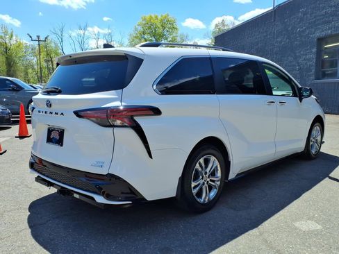 Certified 2023 Toyota Sienna XSE w/ XSE Plus Package AWD/4WD image 6