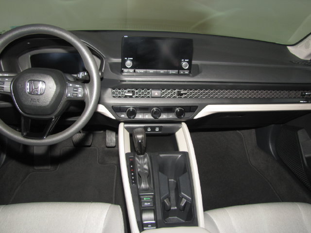 Certified 2025 Honda Accord SE image 36