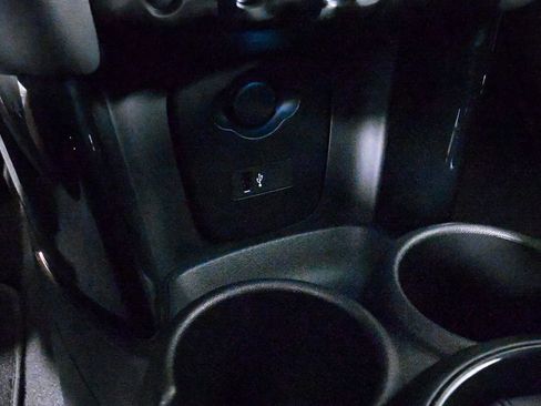 Certified 2022 MINI Cooper S w/ Premium Package image 18