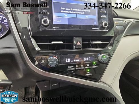 Used 2024 Toyota Camry SE w/ Cold Weather Package FWD image 17