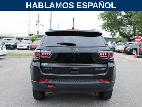 Used 2025 Jeep Compass Trailhawk AWD/4WD image 4