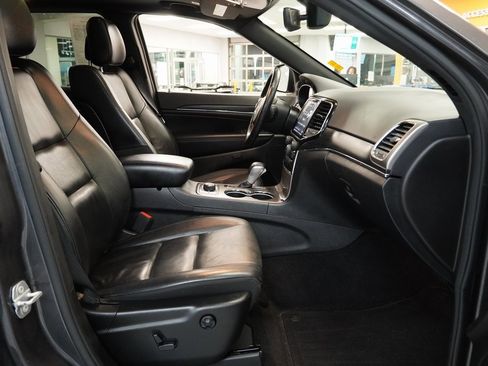 Used 2020 Jeep Grand Cherokee Limited image 35