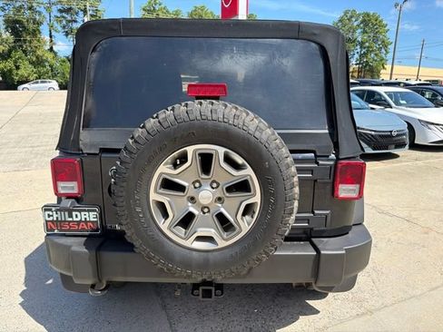 Used 2014 Jeep Wrangler Rubicon w/ Power Convenience Group AWD/4WD image 7