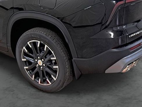 New 2026 Chevrolet Traverse LT w/ Sun and Wheel Package image 9