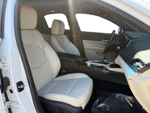 Used 2024 Cadillac CT4 Luxury RWD image 15