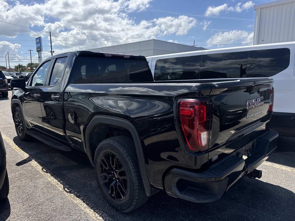 Used 2023 GMC Sierra 1500 Pro w/ Graphite Edition RWD image 9