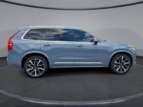 Used 2023 Volvo XC90 B6 Plus AWD/4WD image 32