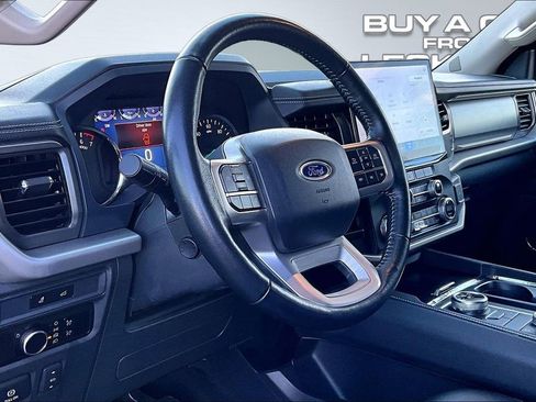 Used 2024 Ford Expedition XLT image 14