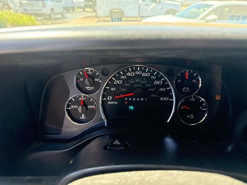 Used 2011 Chevrolet Express 2500 RWD image 15