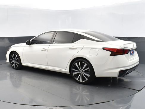 Used 2019 Nissan Altima 2.5 SR image 2