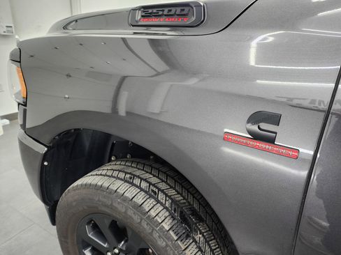 Used 2022 RAM 2500 Big Horn w/ Night Edition image 32