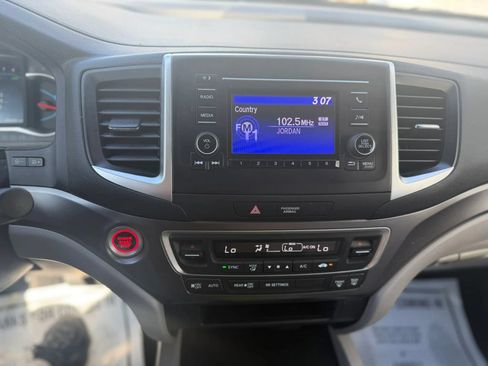 Used 2021 Honda Pilot LX image 30