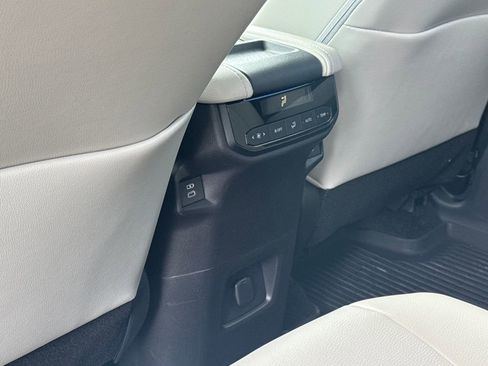 Used 2026 Toyota Grand Highlander XLE image 39