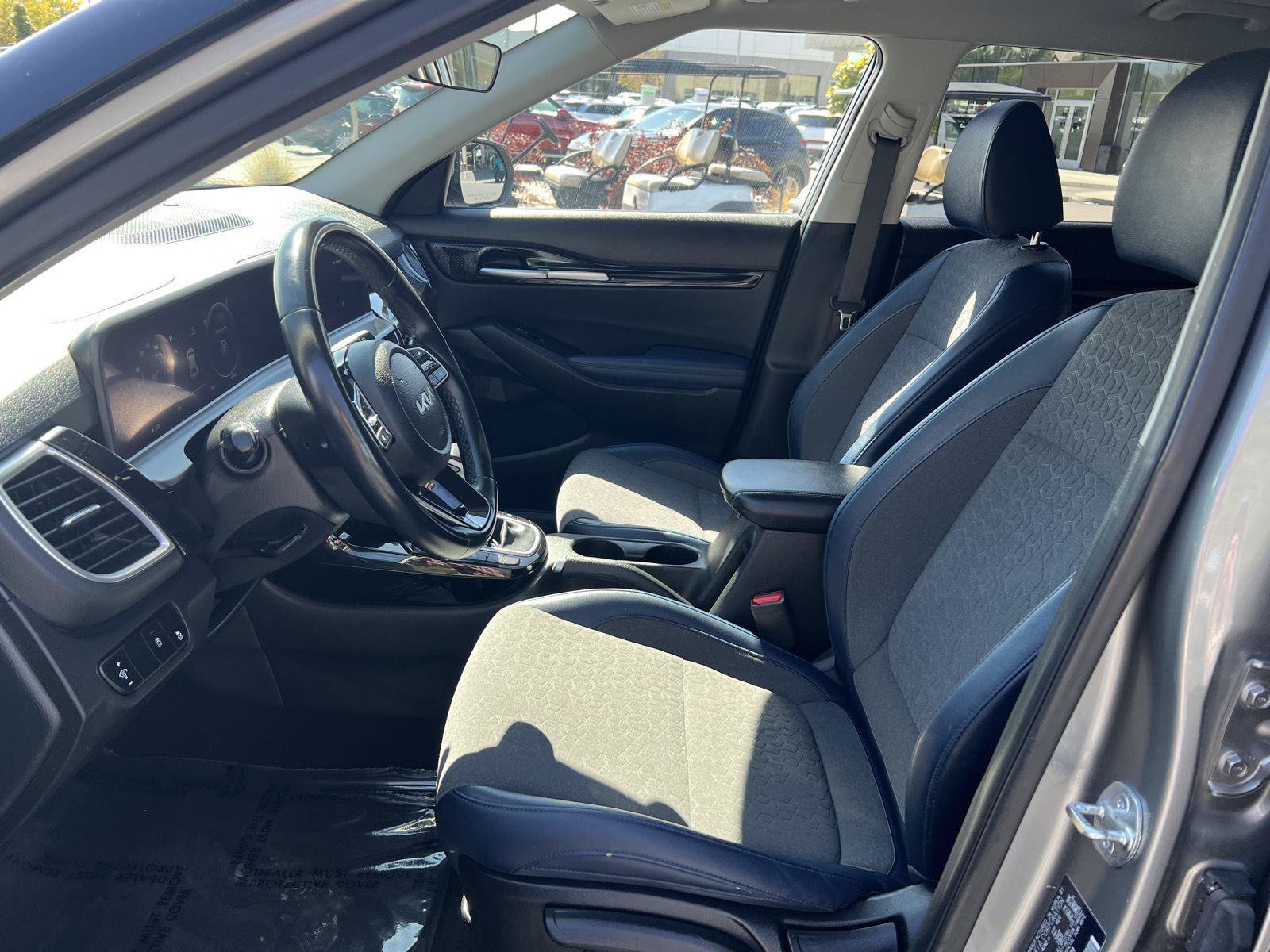 Used 2024 Kia Seltos S AWD/4WD image 26
