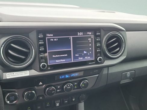 Certified 2021 Toyota Tacoma TRD Sport w/ Technology Package AWD/4WD image 14