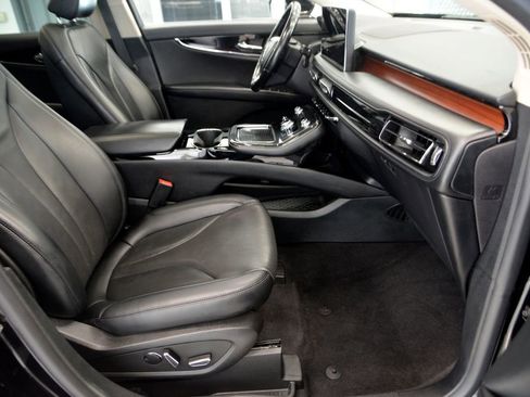 Used 2023 Lincoln Nautilus Reserve AWD/4WD image 32