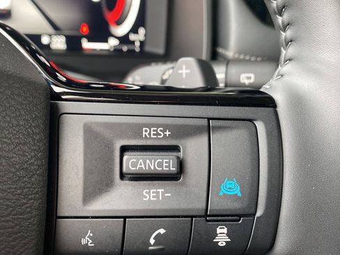 Certified 2025 Nissan Rogue SL w/ SL Premium Package AWD/4WD image 41