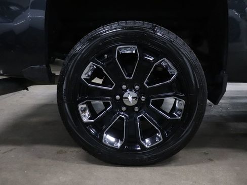 Used 2018 Chevrolet Silverado 1500 LT w/ Texas Edition image 36