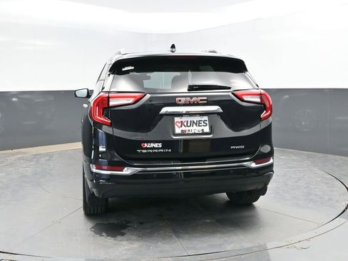 Used 2023 GMC Terrain Denali w/ Denali Premium Package AWD/4WD image 8