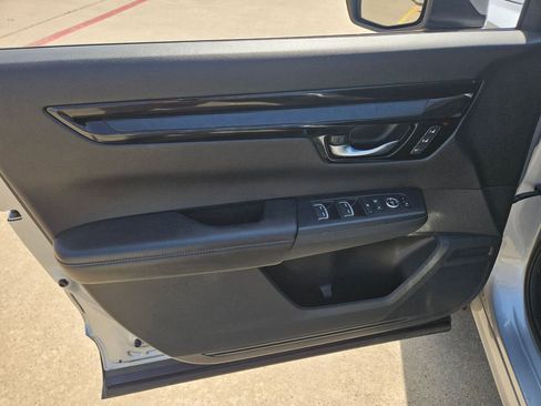 Used 2025 Honda CR-V EX-L image 14
