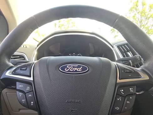 Used 2020 Ford Edge Titanium FWD image 27