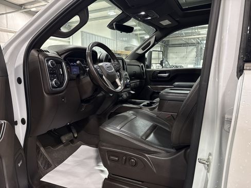 Used 2021 GMC Sierra 2500 Denali w/ Denali Ultimate Package AWD/4WD image 7