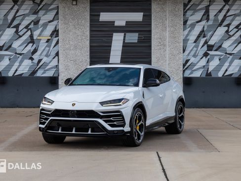 Used 2020 Lamborghini Urus image 5