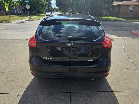 Used 2015 Ford Focus SE FWD image 4