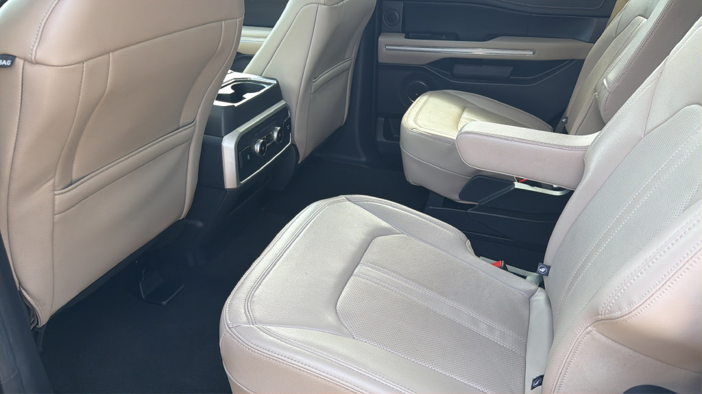 Used 2024 Ford Expedition Limited RWD image 26